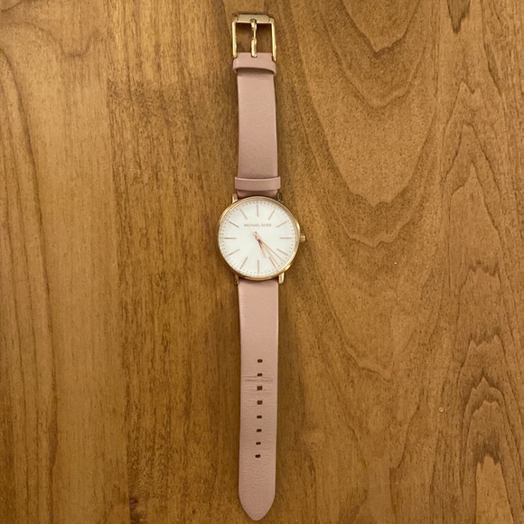 Michael Kors Pyper Leather watch - Picture 5 of 5